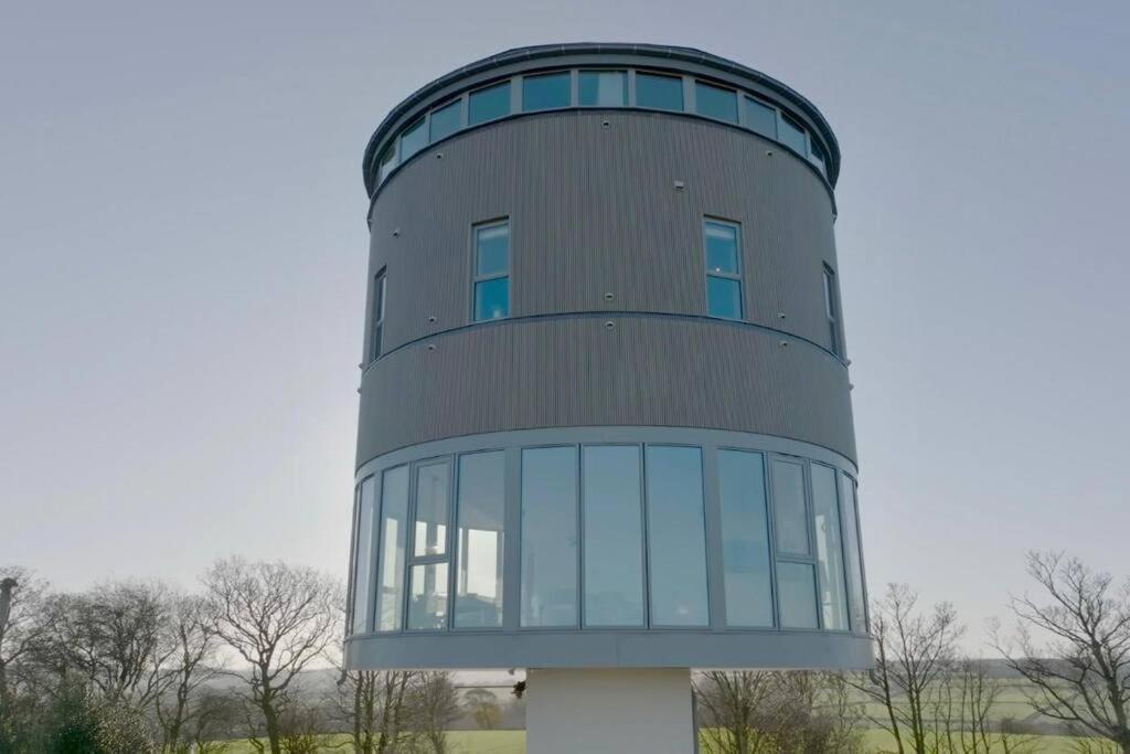 Emley Luxury Converted Water Tower In Flocktonヴィラ エクステリア 写真